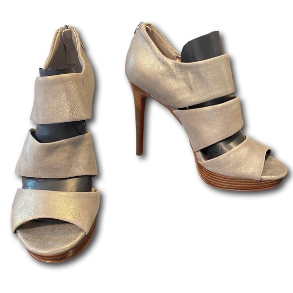 Calvin Klein Platinum Silver Leather Open Toe Sandals Shoes High Heels- SIZE 10 - Picture 1 of 4